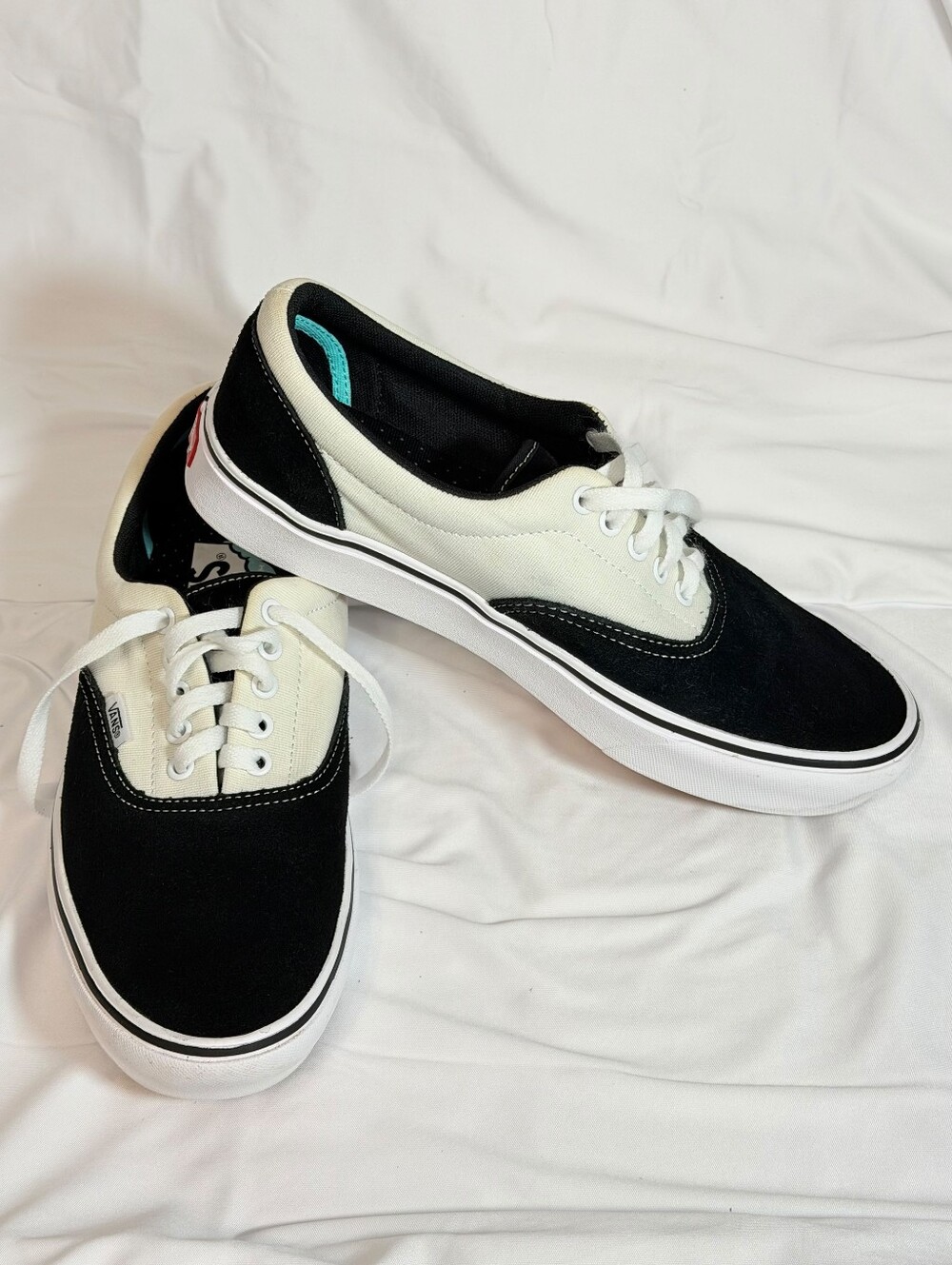 Vans Era ComfyCush Black/White Men's Size 10 Classic Skate Sneakers - Picture 6 of 9